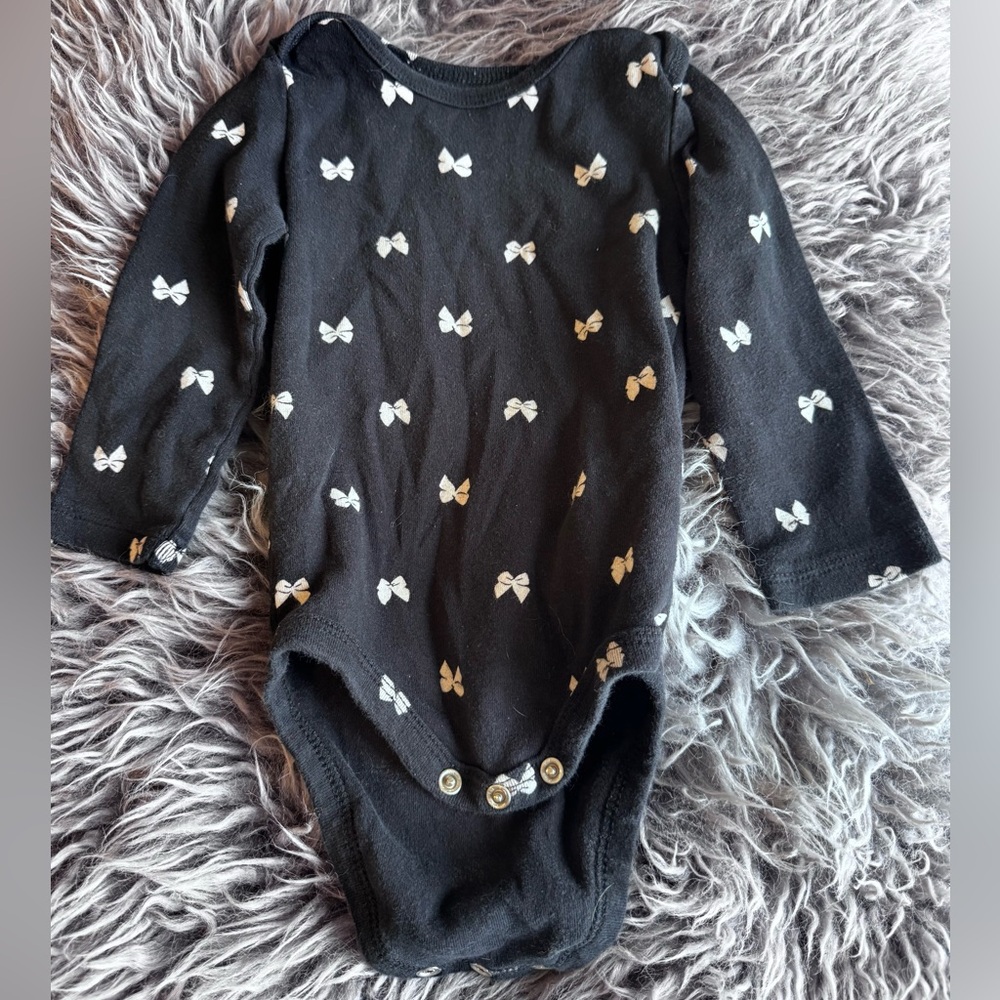 Joe Fresh Black Long-Sleeve Bow-Print Baby One-Piece